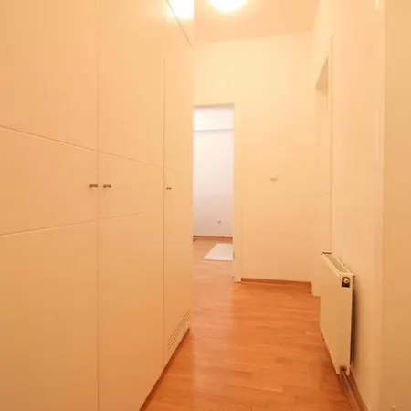 アパート De Apartman